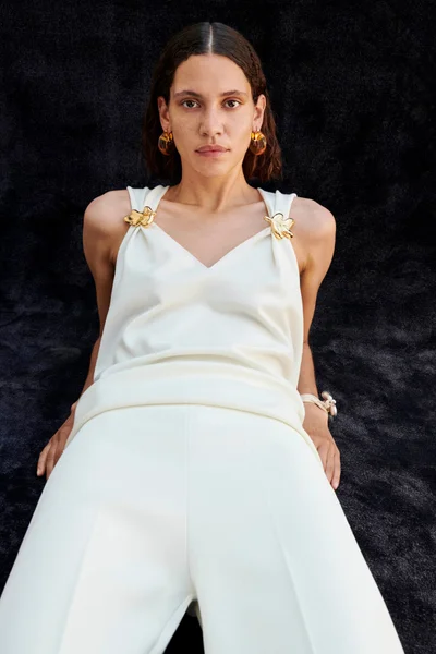Look 18